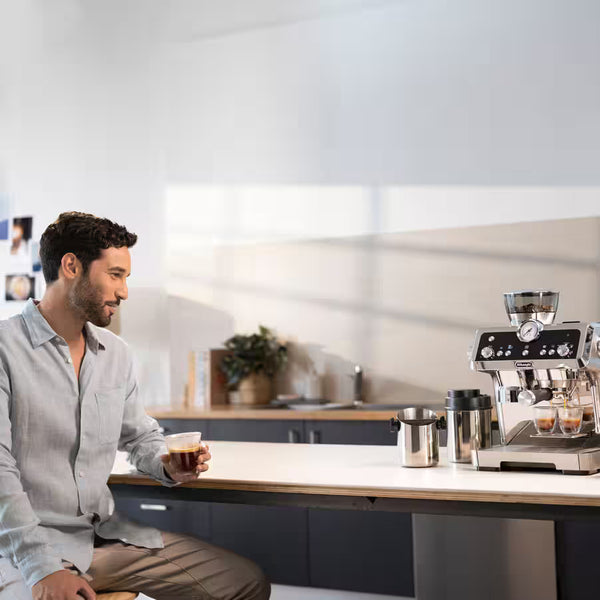 De’Longhi La Specialista Prestigio Coffee Machine (EC9355.MB)