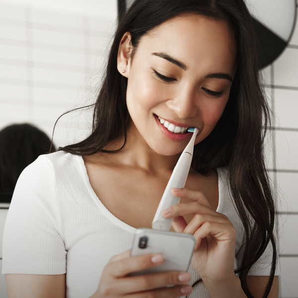 AENO Smart Sonic Toothbrush | Black or White 240-ADB0001S Toothbrush AENO AENO TechMeOut.ie