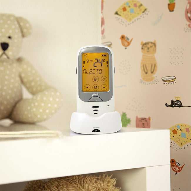 Alecto DBX-68 Long Range Outdoor Baby Monitor | White/Anthracite (A003454) A003454      Baby Monitor Baby Tech Alecto TechMeOut.ie
