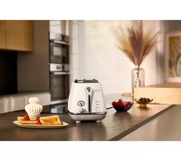 De’Longhi Capitals Collection | Toaster | Range of Colours (CTOC4000 Series) CTOC4003.Y Toaster Kitchen Counter De Longhi TechMeOut.ie