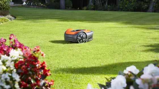 Flymo UltraLife 800 Robot Lawn Mower